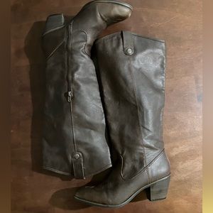 Brown chunky heel boots size 10